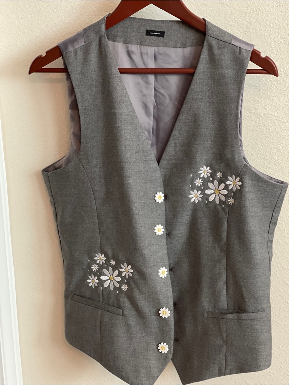 jf j.ferrar Gray Floral Embroidered Vest with White & Yellow Accents